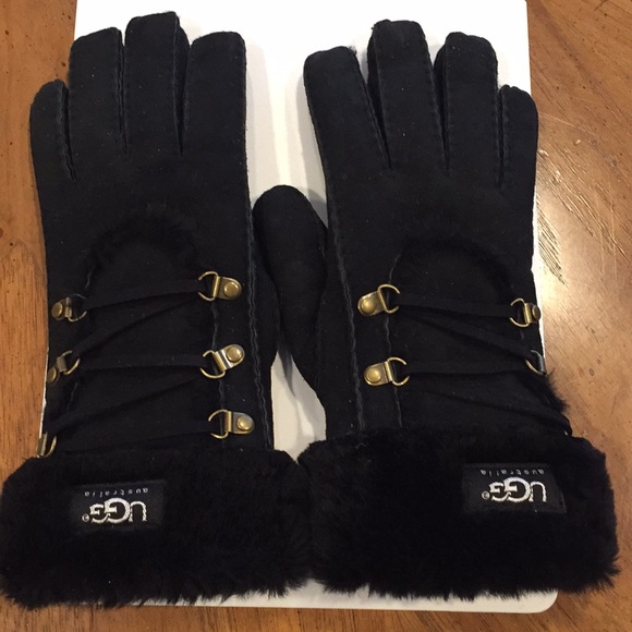 UGG Accessories - Ugg shearling gloves, women’s size M